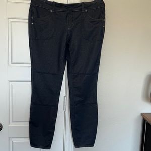 Athleta Bettona size LP skinny pant.
